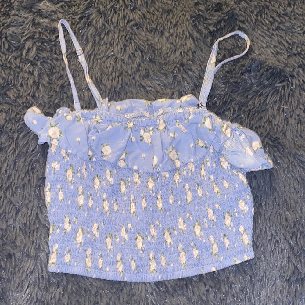 two hollister summertime crop tops